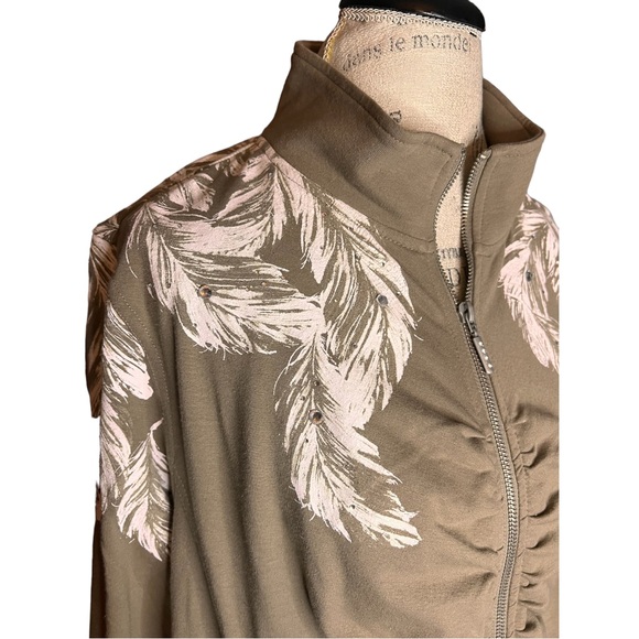 NEW Susan Graver zip up - brown, rhinestones, pockets, feathers, NWT - Picture 5 of 11
